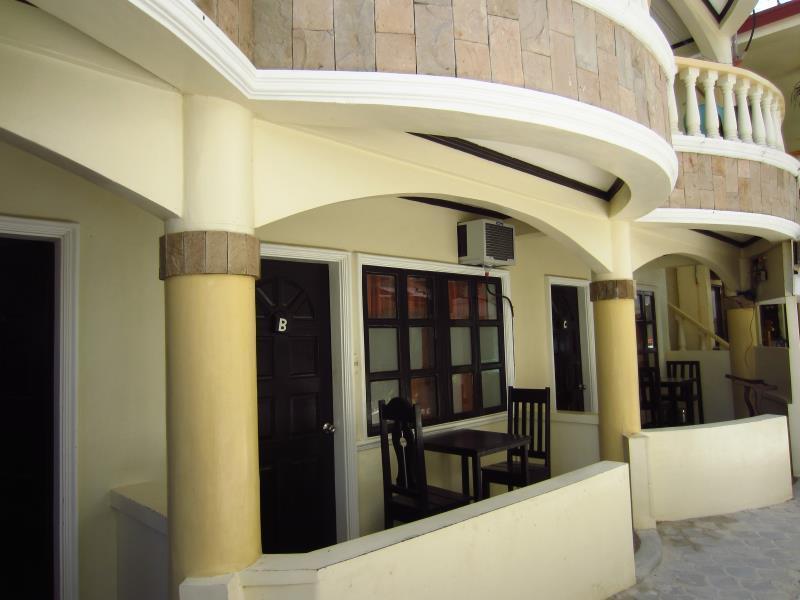Eriko'S House Hotel Balabag  Luaran gambar